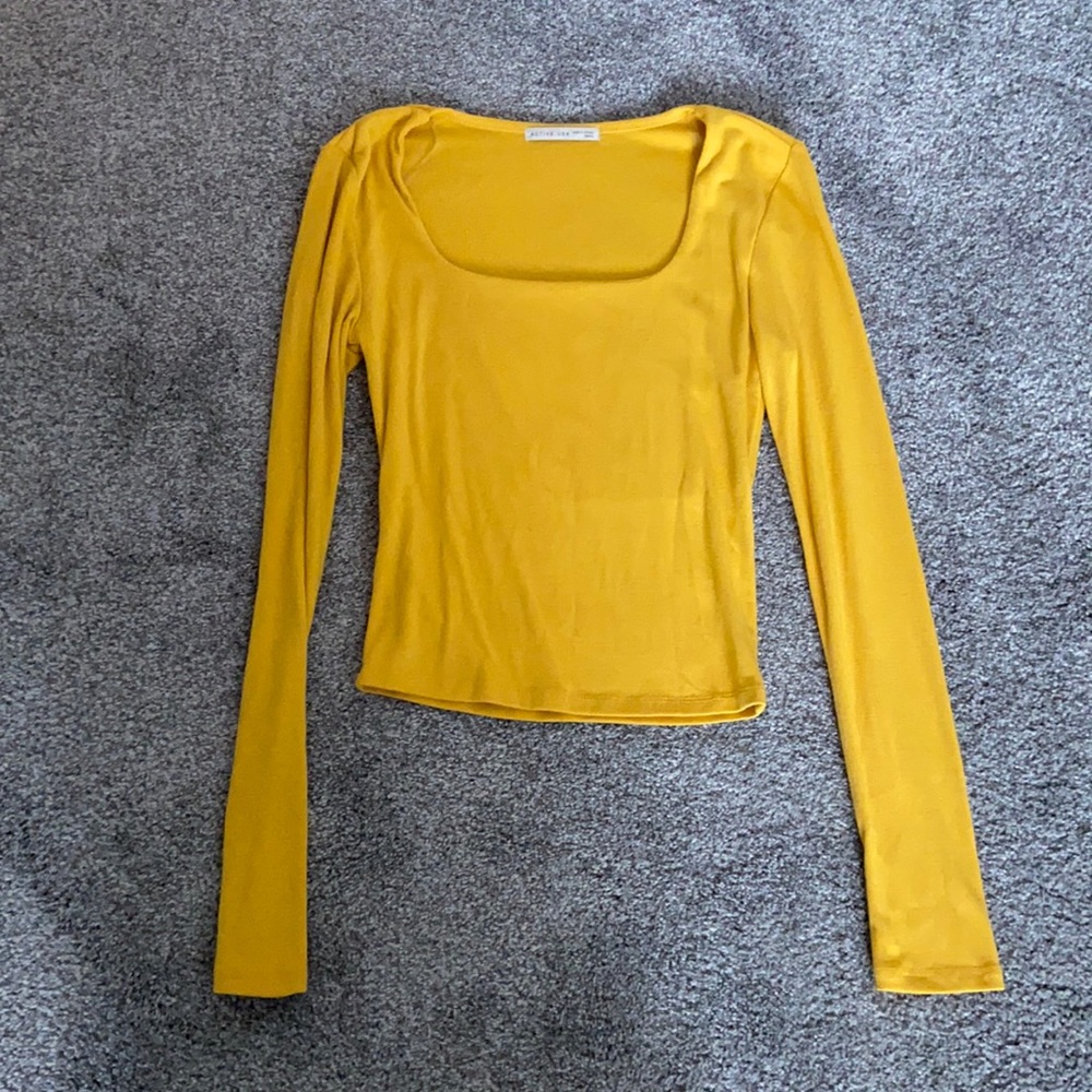 Yellow long sleeve shirt